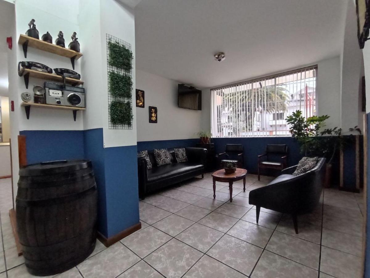 Hotel 9 De Octubre Quito Exteriör bild