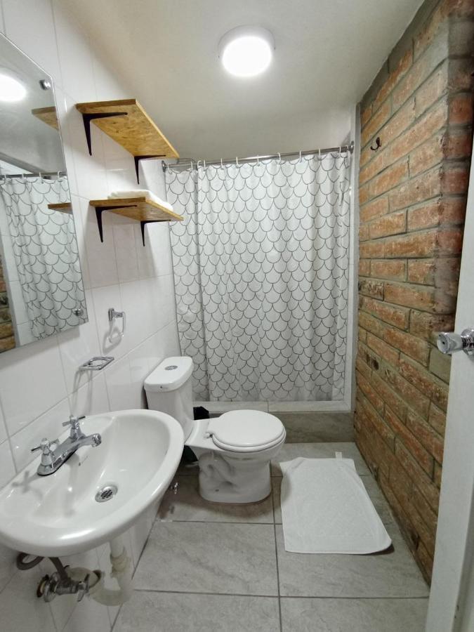 Hotel 9 De Octubre Quito Exteriör bild
