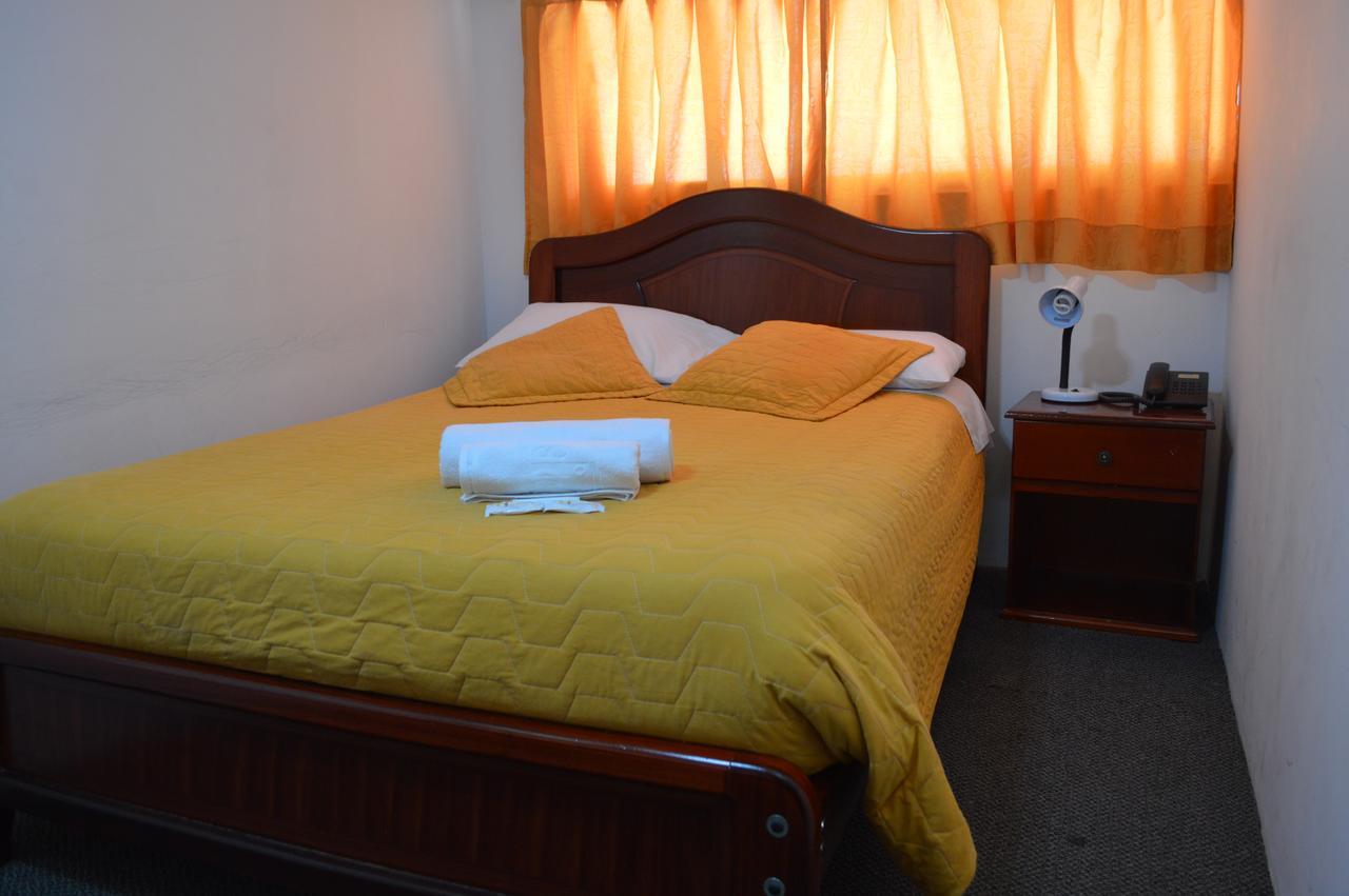 Hotel 9 De Octubre Quito Exteriör bild