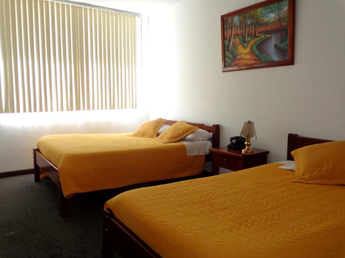 Hotel 9 De Octubre Quito Exteriör bild