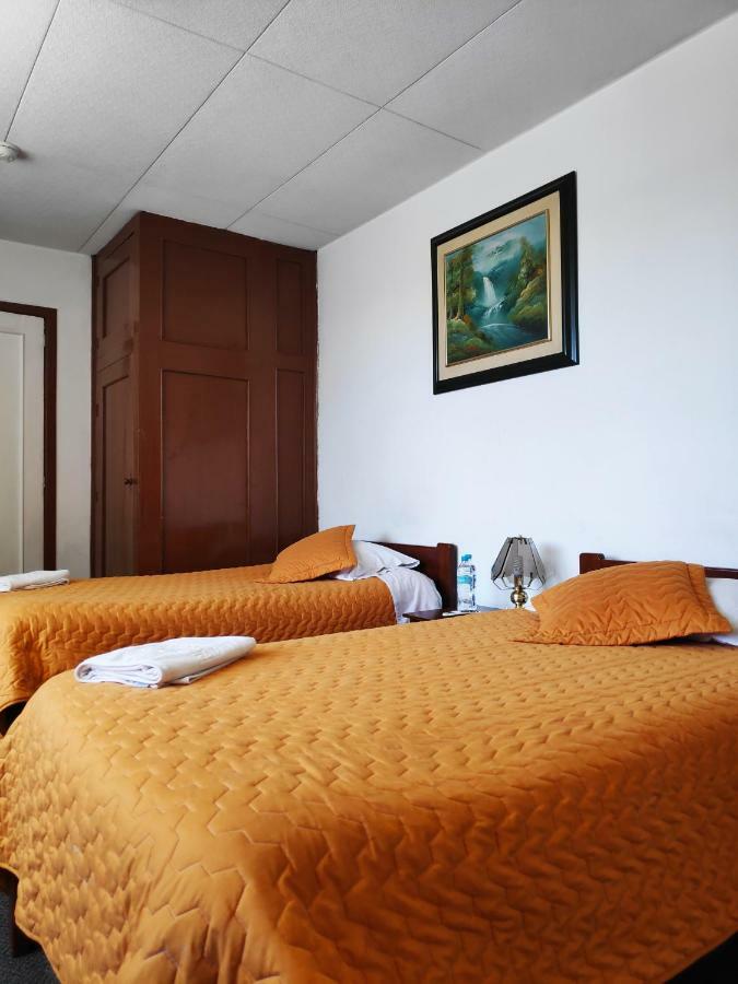 Hotel 9 De Octubre Quito Exteriör bild